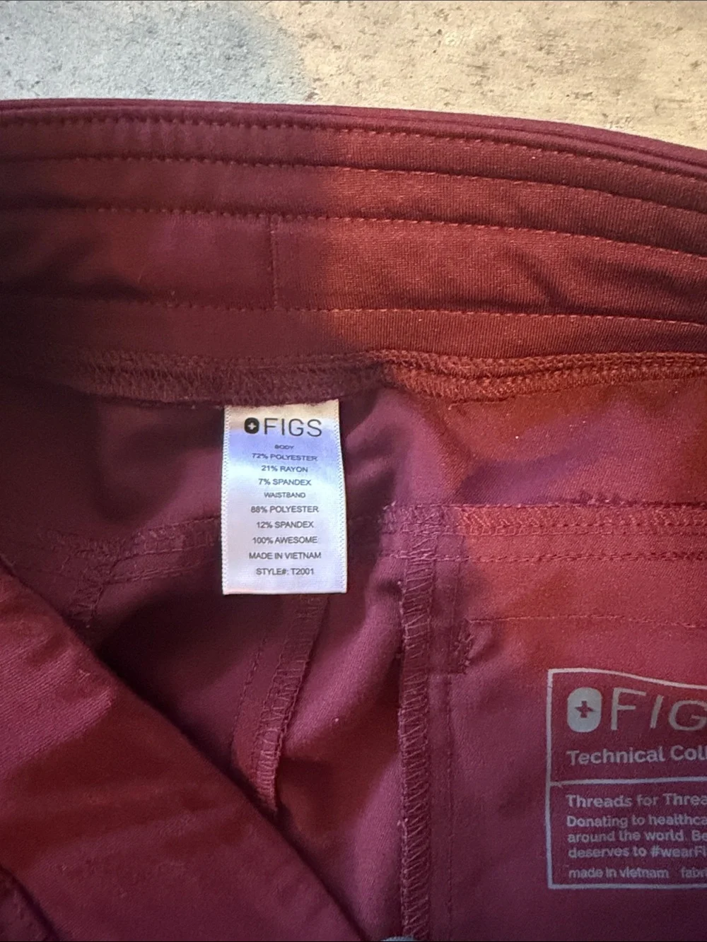 Figs Men's Burgundy Cargo Scrub Pants Size Small Straight Leg